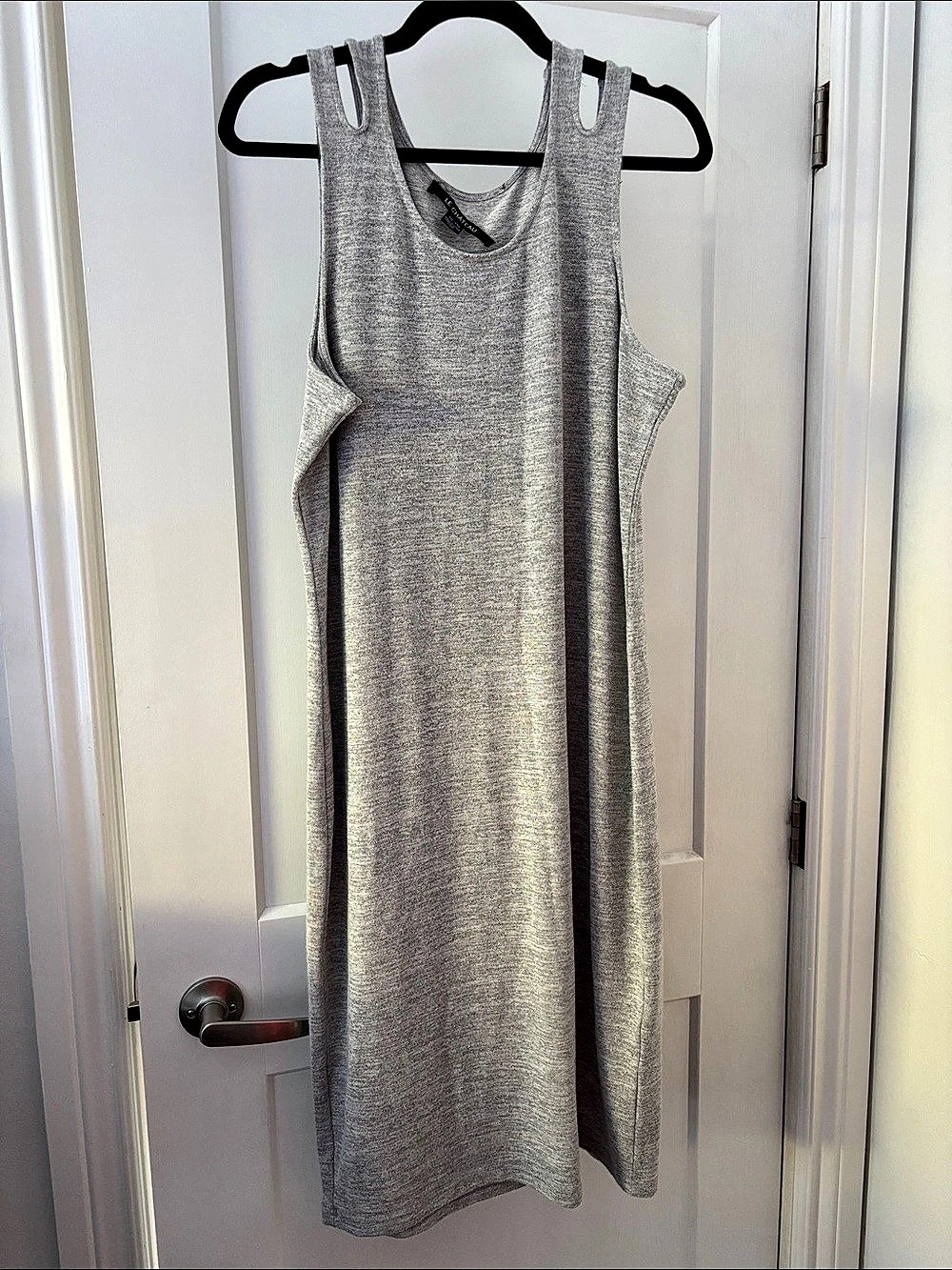 Le Chateau Gray Sleeveless Midi Dress soft stretchy fabric